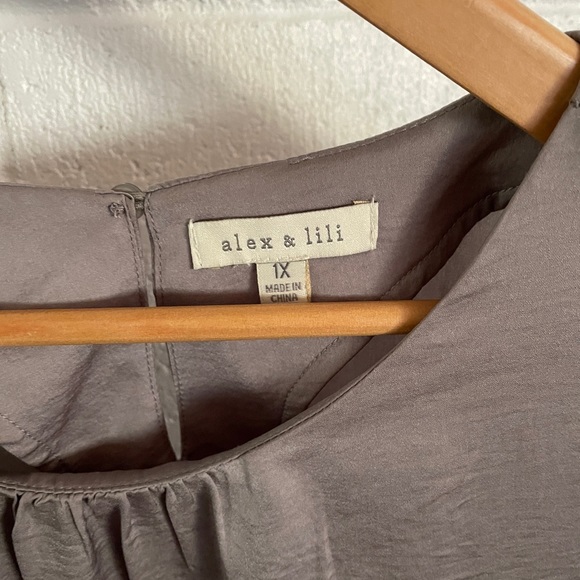 Grey Silk Short Sleeve Blouse - Picture 2 of 3